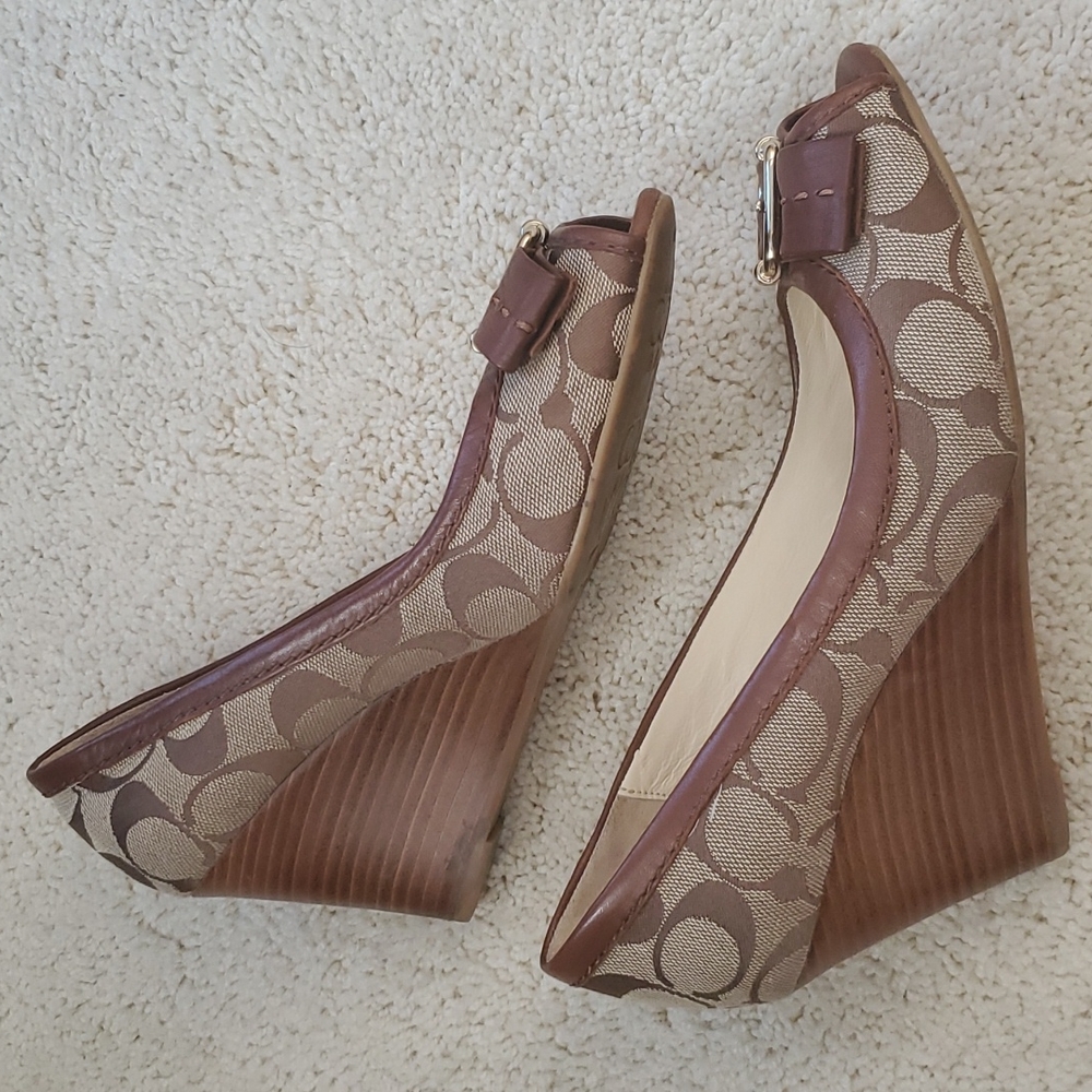 Coach Logo Andi Wedges - Picture 3 of 8
